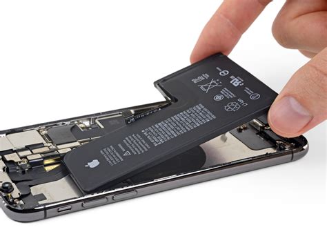 Is it better to repair or replace an iPhone?